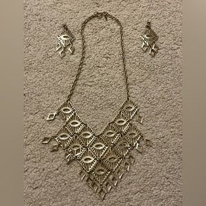 Costume Jewelry Necklace and Earringa